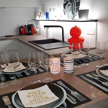 Apartmán Superbe T2 Avec Vue A 2 Min Du Centre